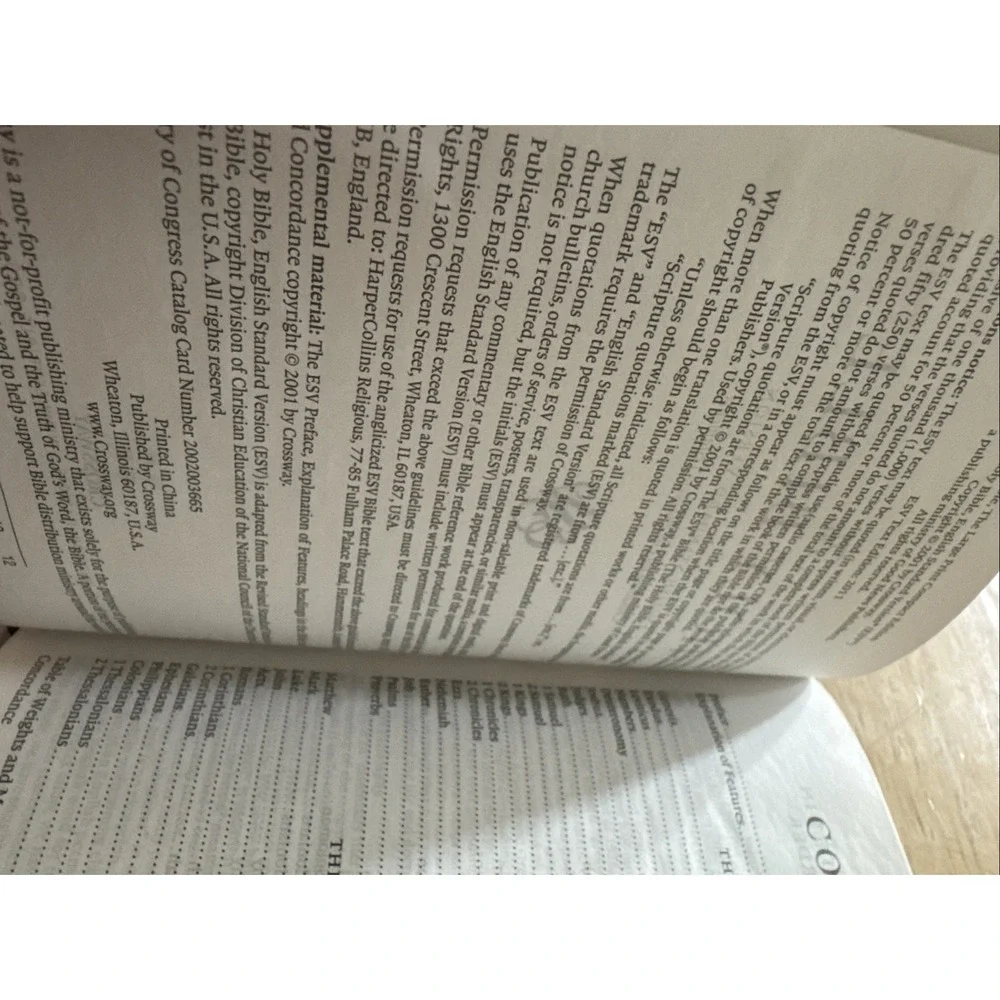 Holy Bible, English Standard Version, ESV, Crossway Compact Thinline